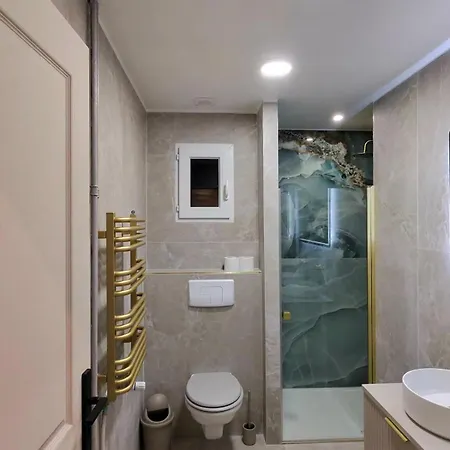 Charm Xxl Terrace Ницца