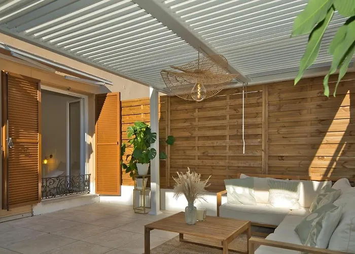 Charm Xxl Terrace * Niza